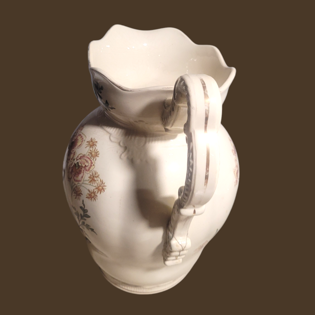 Aguamanil antiguo de porcelana Saint Amand et Hamage Nord con jofaina, diseño floral del siglo XIX en tonos beige y dorado, ideal para decoración vintage.