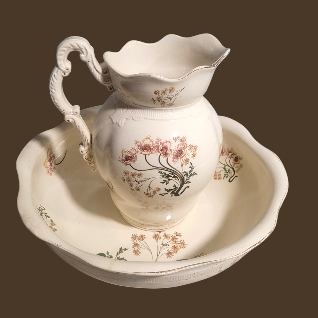 Aguamanil antiguo de porcelana Saint Amand et Hamage Nord con jofaina, diseño floral del siglo XIX en tonos beige y dorado, ideal para decoración vintage.