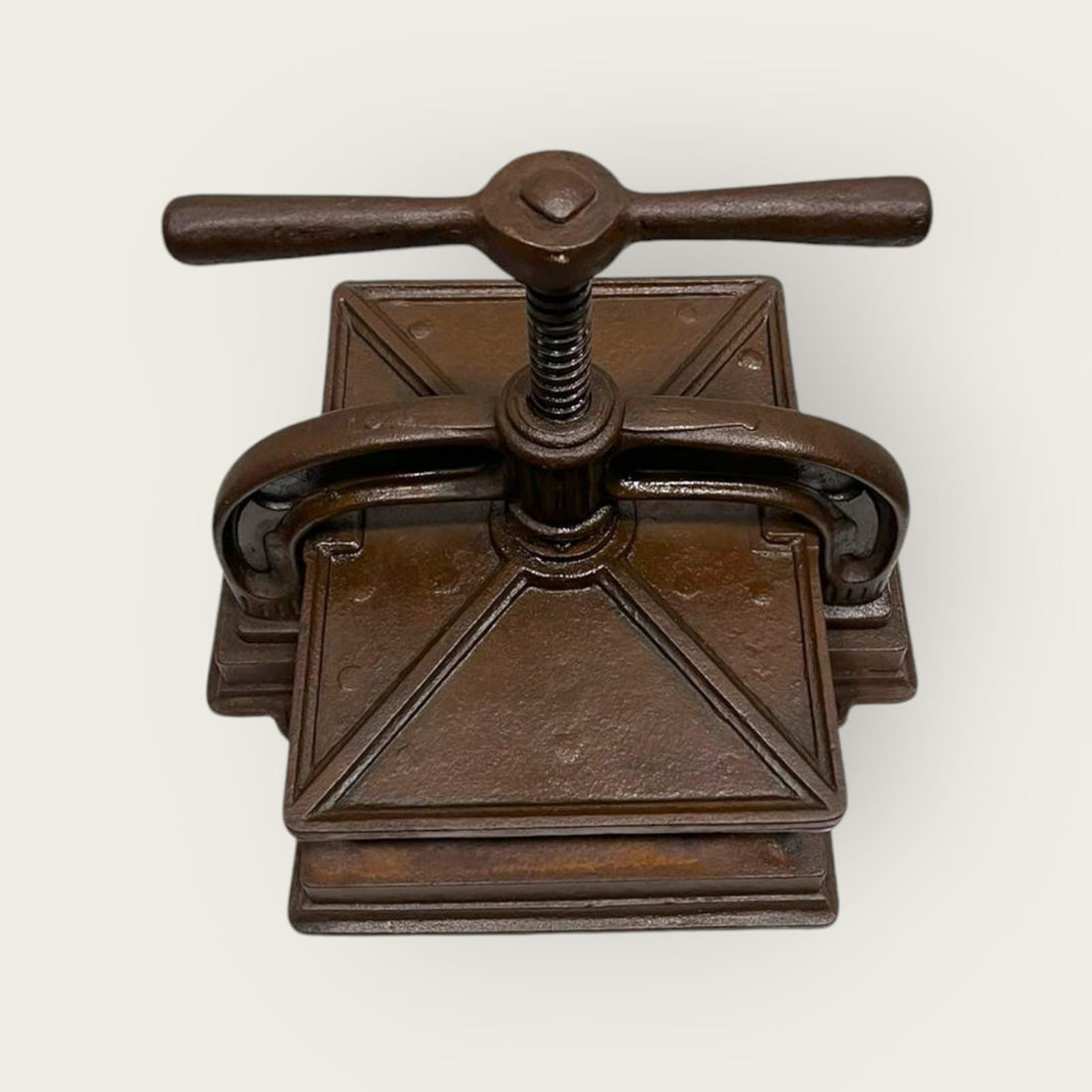 Prensa de libro antigua de madera – histórica herramienta decorativa