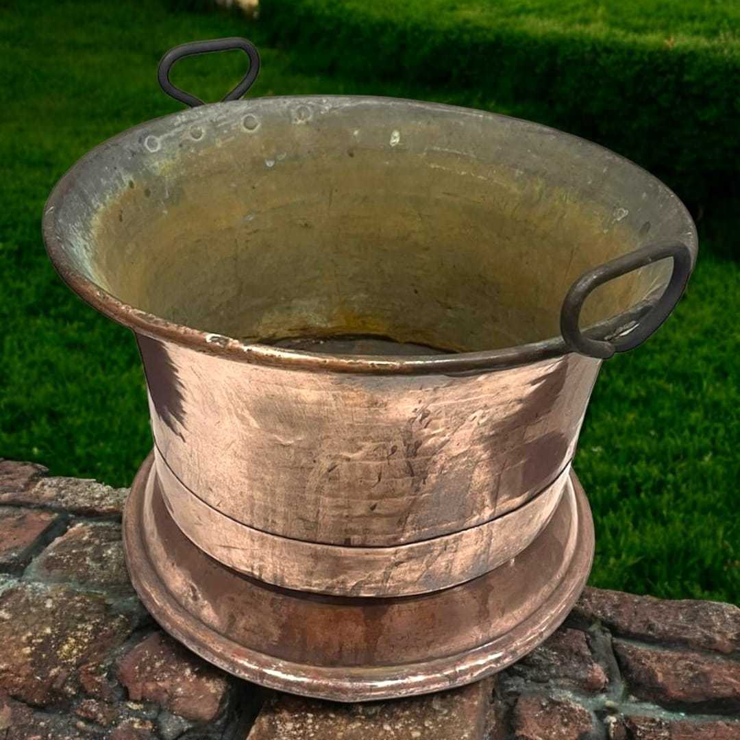 Macetero antiguo de cobre con asas |  estilo vintage