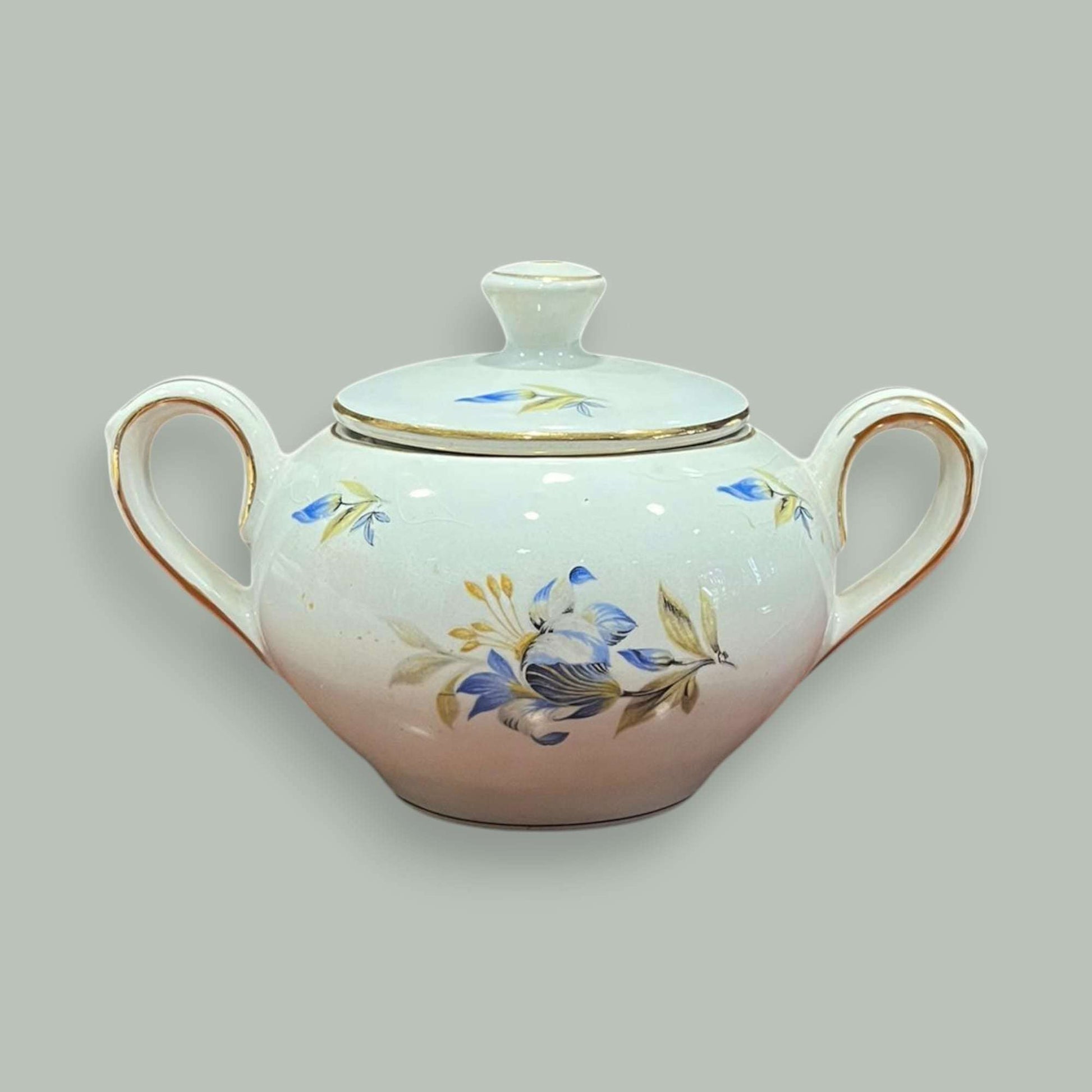 Azucarero Pickman frontal con doble asa y diseño floral en porcelana.