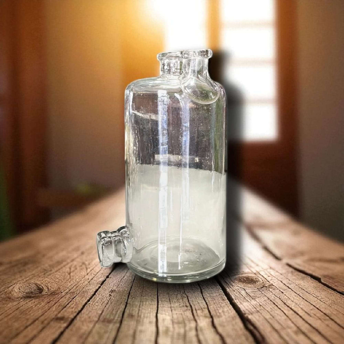 Bote de química de cristal antiguo en excelente estado.