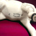 Sello inferior del caballo de porcelana Beswick con inscripción 'Beswick England', prueba de autenticidad para coleccionistas de arte ecuestre inglés.