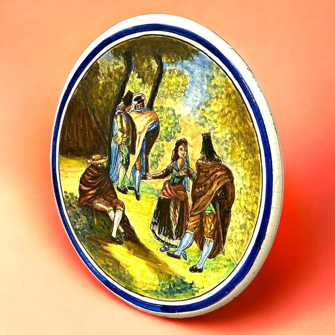 Platón Triana Mensaque auténtico con escena costumbrista pintada a mano, artesanía decorativa de Sevilla ideal para el hogar con historia.