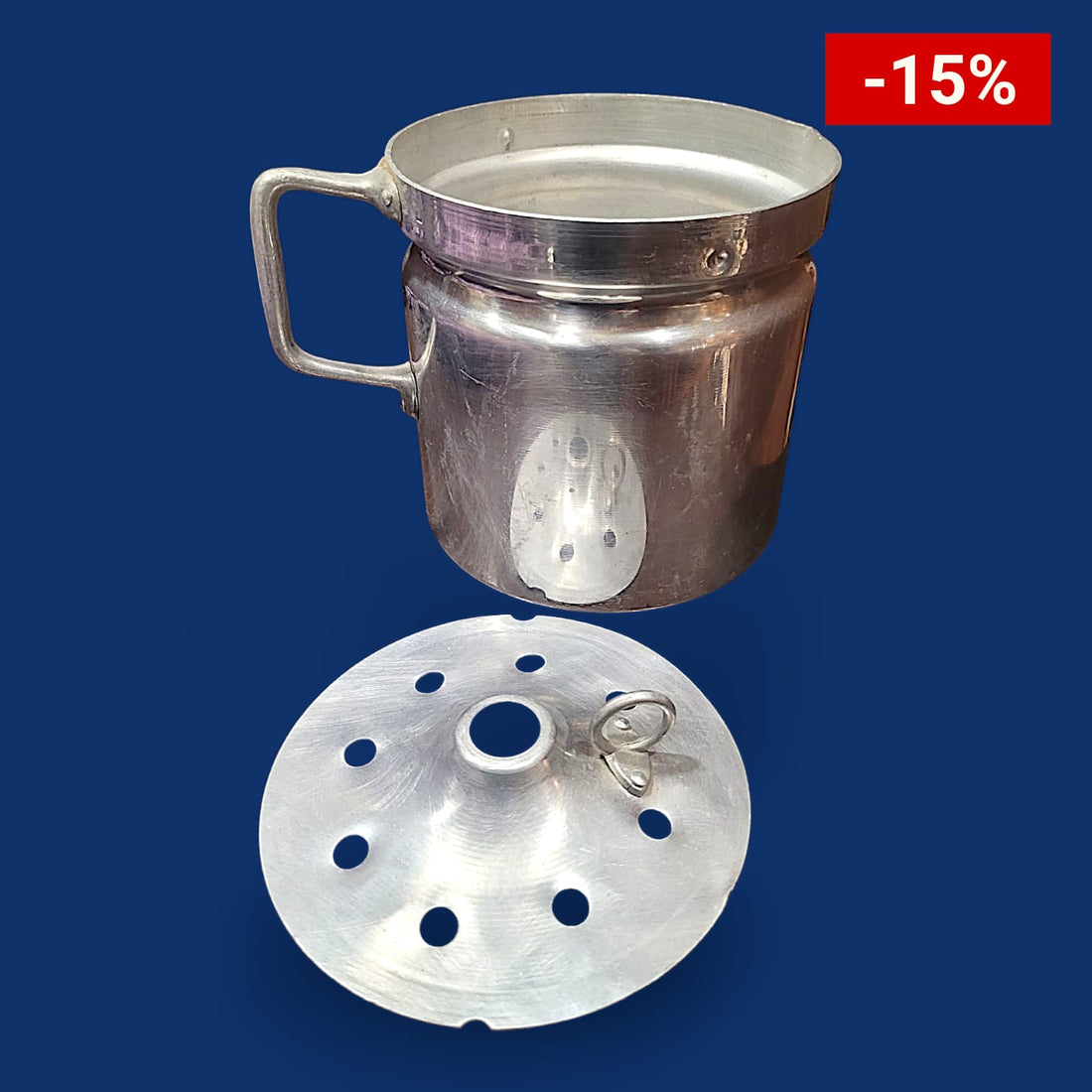 Detalle del asa ergonómica de la lechera de aluminio.