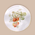 Plato de porcelana Thomas Bavaria pintado a mano con fresas y flores blancas. Detalles delicados y borde dorado para decoración refinada.