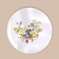 Plato decorativo de porcelana Thomas Bavaria con moras y flores pintadas a mano. Diseño floral y frutal ideal para decoración elegante.