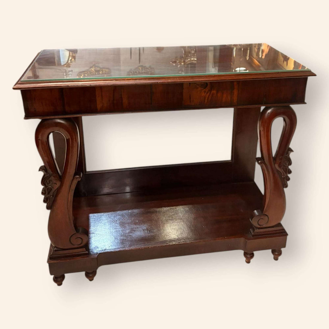 Consola de caoba estilo inglés con cristal