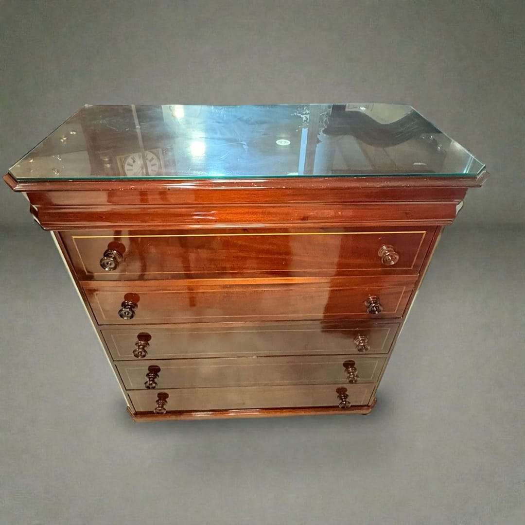 Cómoda escritorio de caoba con tapa de cristal