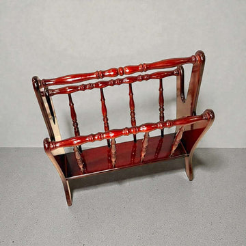 Revistero de caoba clásico con mango elegante - Calidad, con acabado brillante y estructura torneada. Ideal para decoración vintage en el hogar.