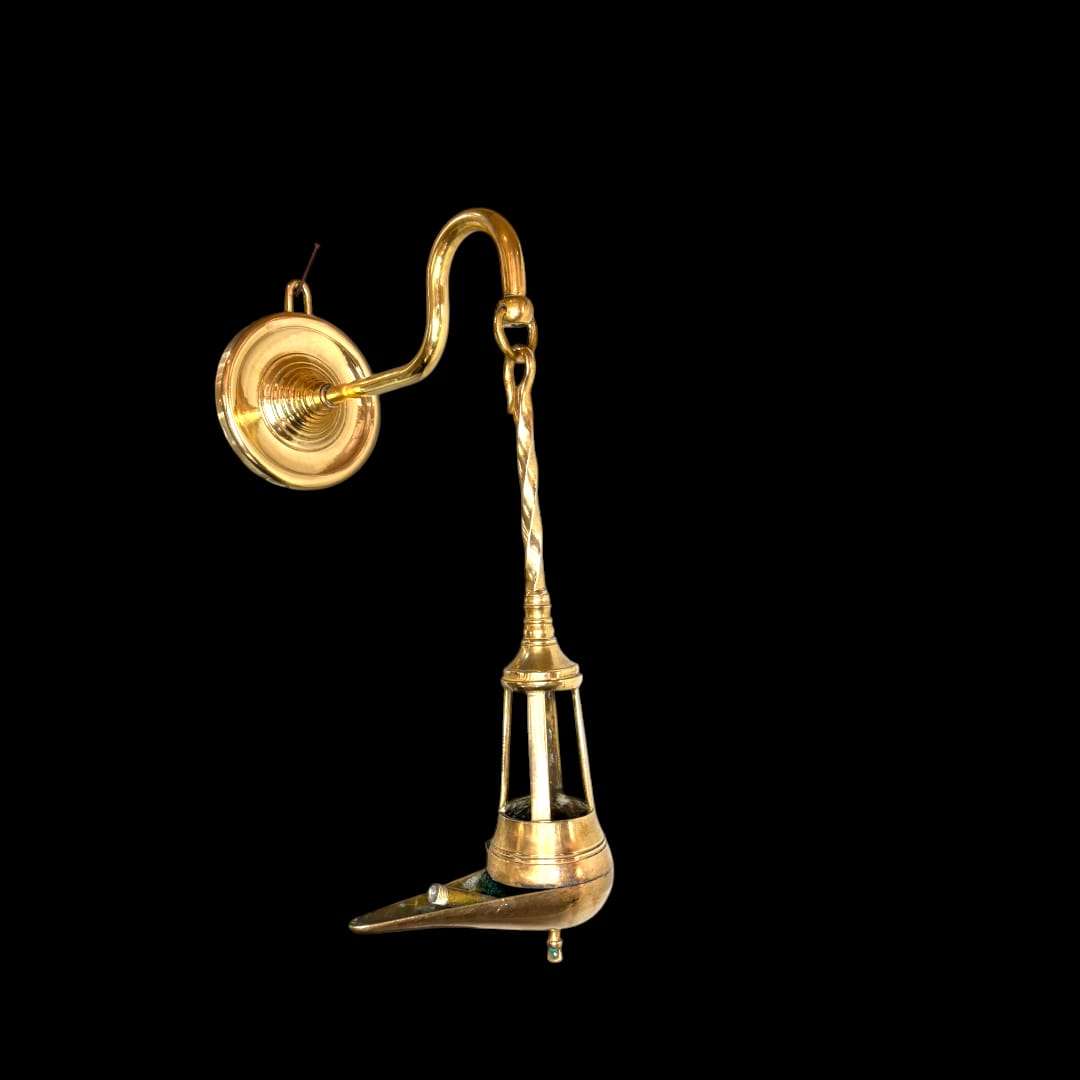 Candil de Metal Dorado Antiguo de Pared