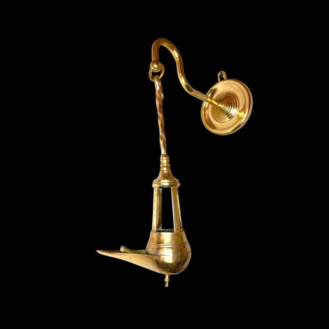 Candil de Metal Dorado Antiguo de Pared