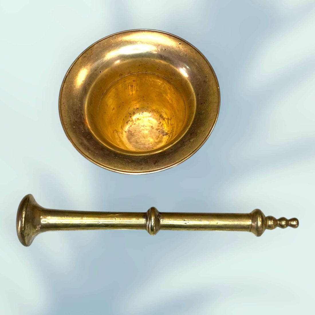 Mortero de bronce macizo con maja clásica