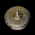 Joyero de metal plateado con tapa acanalada clásica para decorar tocador