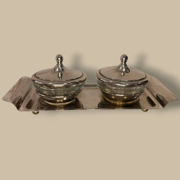 Set de servicio con salseras cristal y bandeja plateada