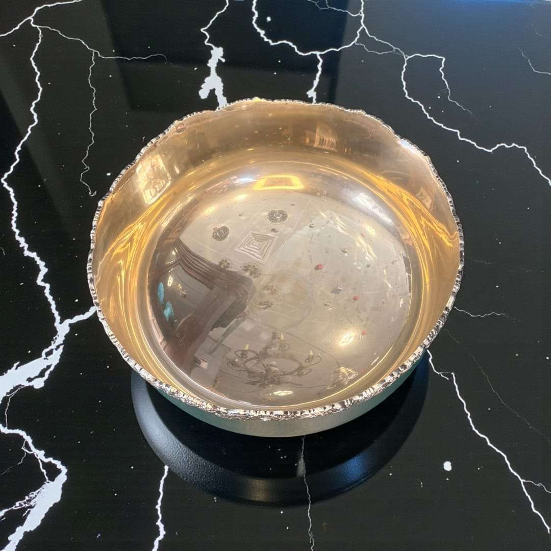 Centro de mesa de metal plateado con patas 31,5 cm