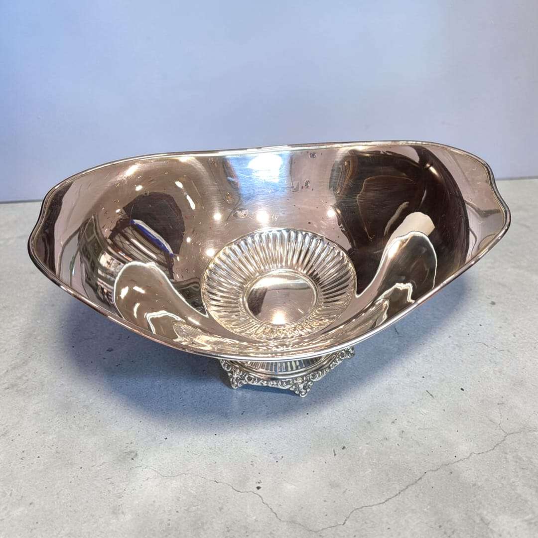 Centro de mesa frutero de metal plateado elegante