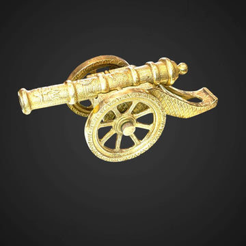 Cañón de bronce decorativo con carro | Antigüedad