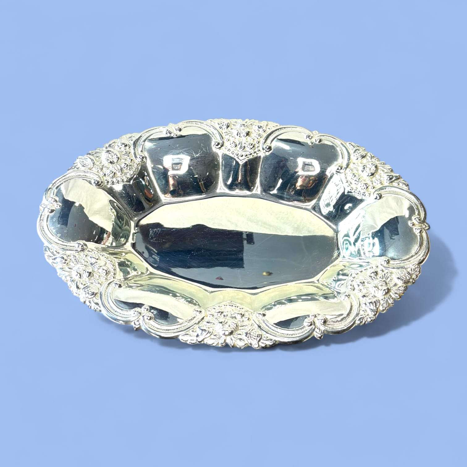 Bandeja plateada decorativa antigua para mesa y hogar