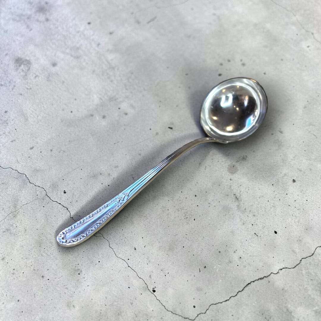 Em Portugal, é uma peça muito apreciada para servir à mesa com elegância e tradição. 