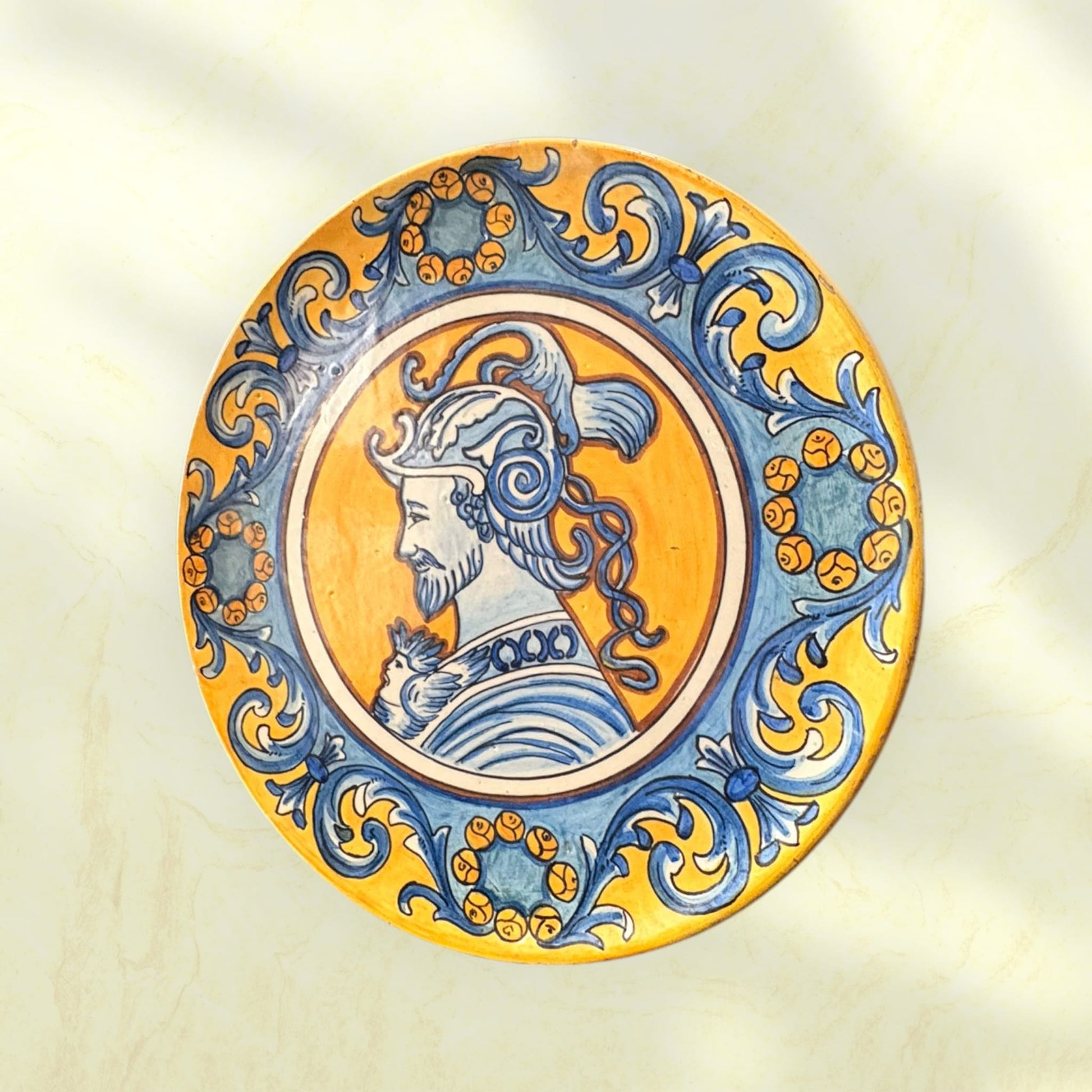 Platos renacentistas de cerámica pintados a mano, decorativos con retratos y motivos florales para pared o colección