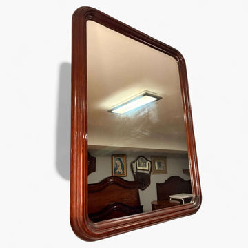 Espejo de caoba rectangular con marco moldurado