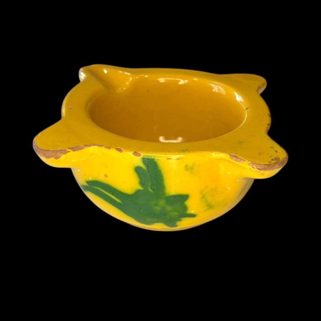 
Hoy, este Mortero trasciende su función práctica para convertirse en un elemento decorativo con personalidad, ideal para cocinas rústicas, e