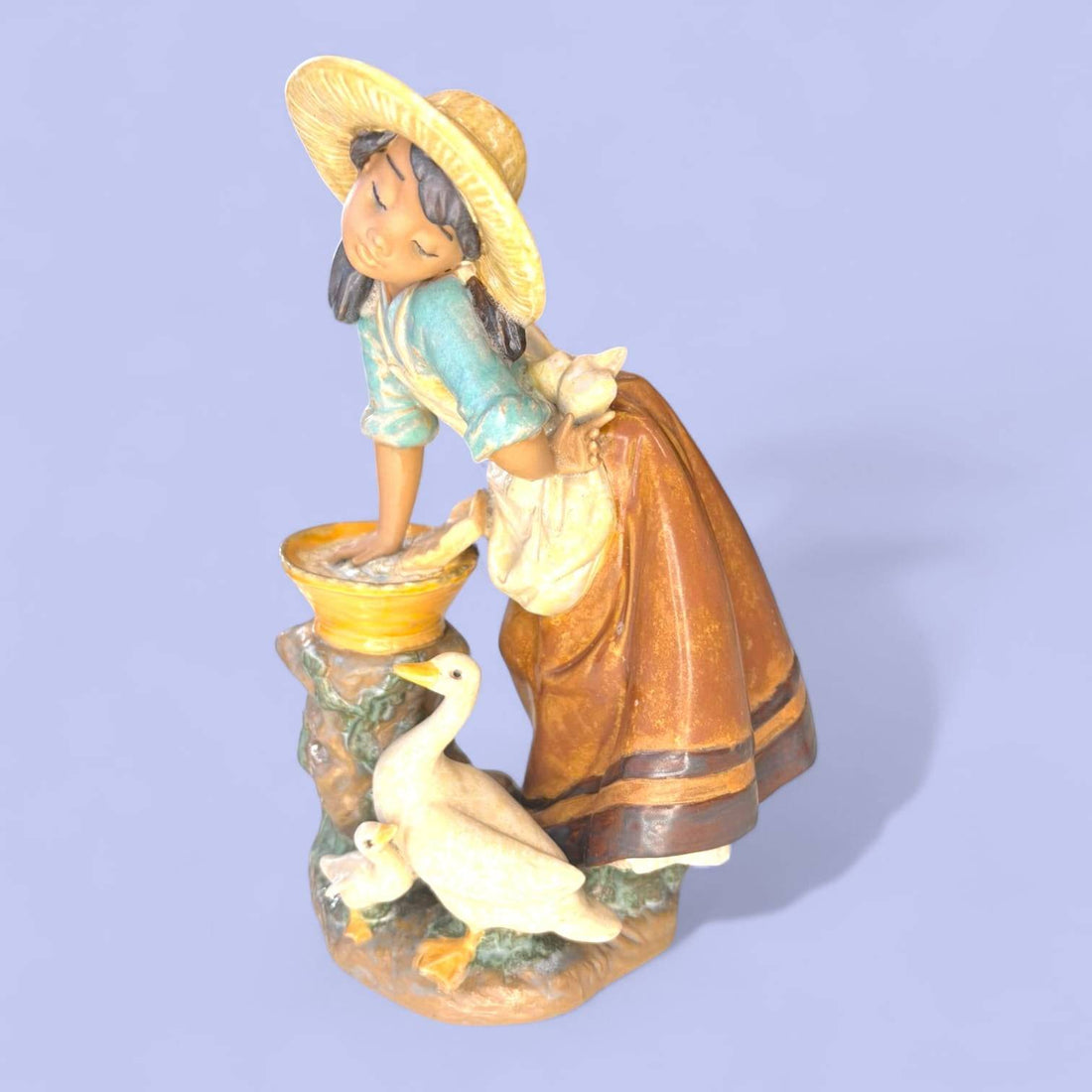 Figura Lladró Laundry Day porcelana gres decorativa