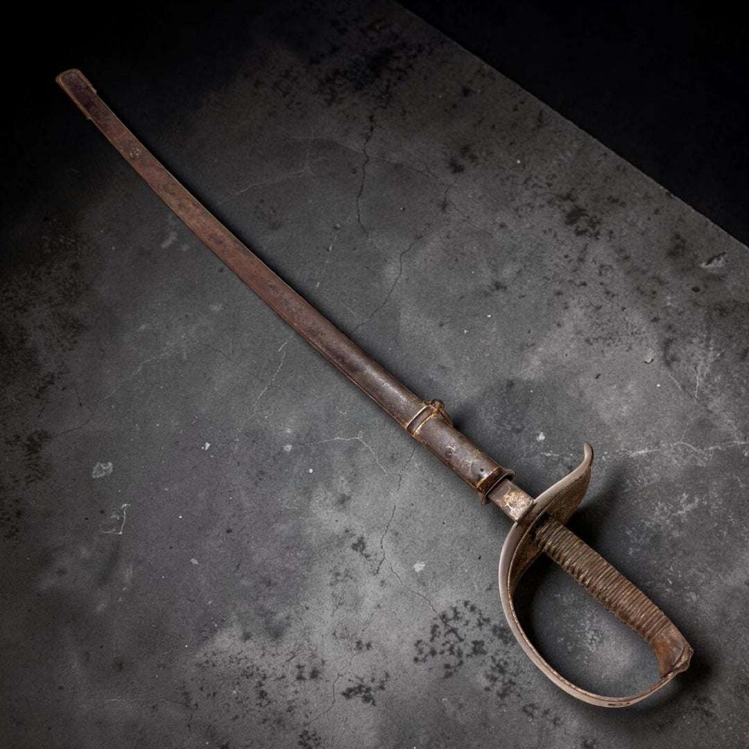 Este Sable de acero es una pieza vinculada a la tradición militar española, fabricada en Toledo y asociada al uso por oficiales de infantería.