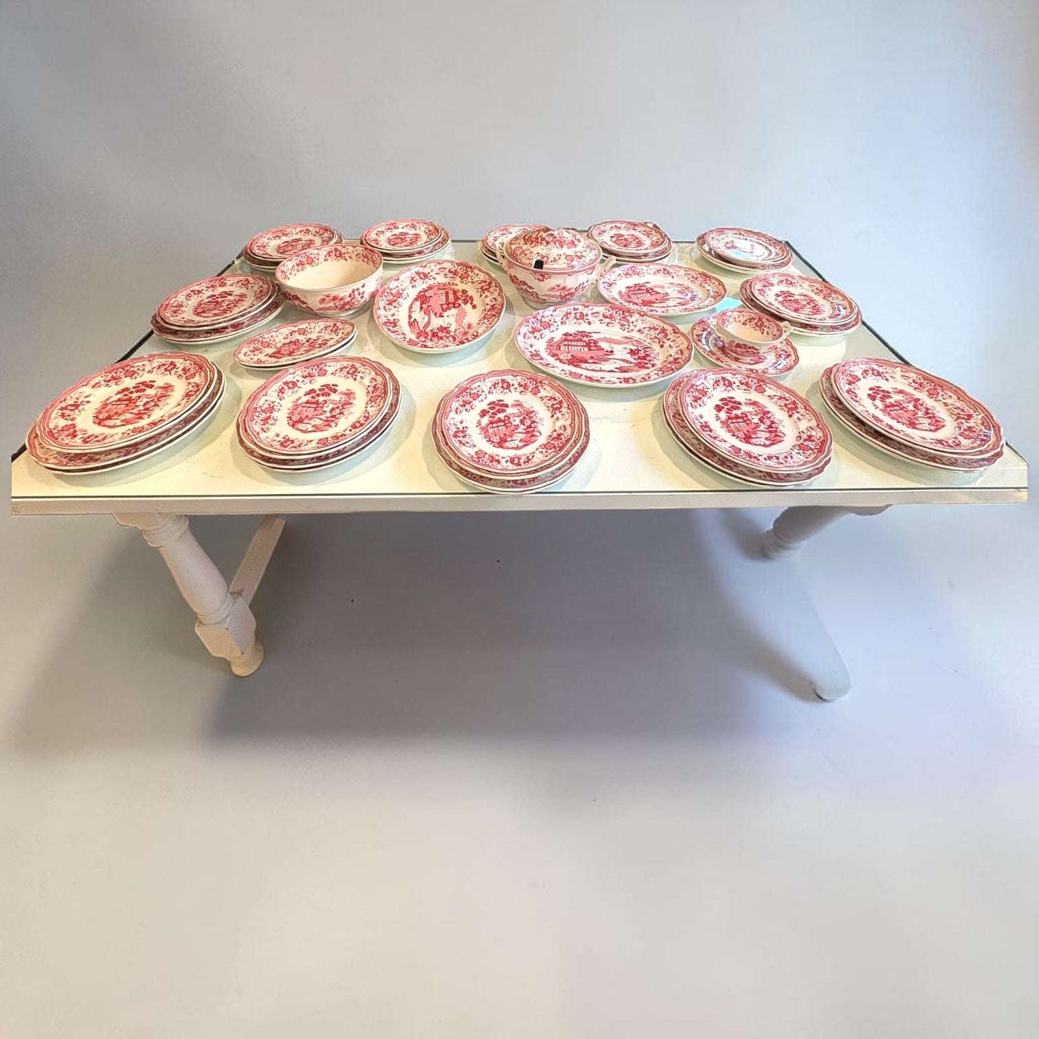 Vajilla inglesa Ironstone roja antigua de porcelana en decorativa colección
