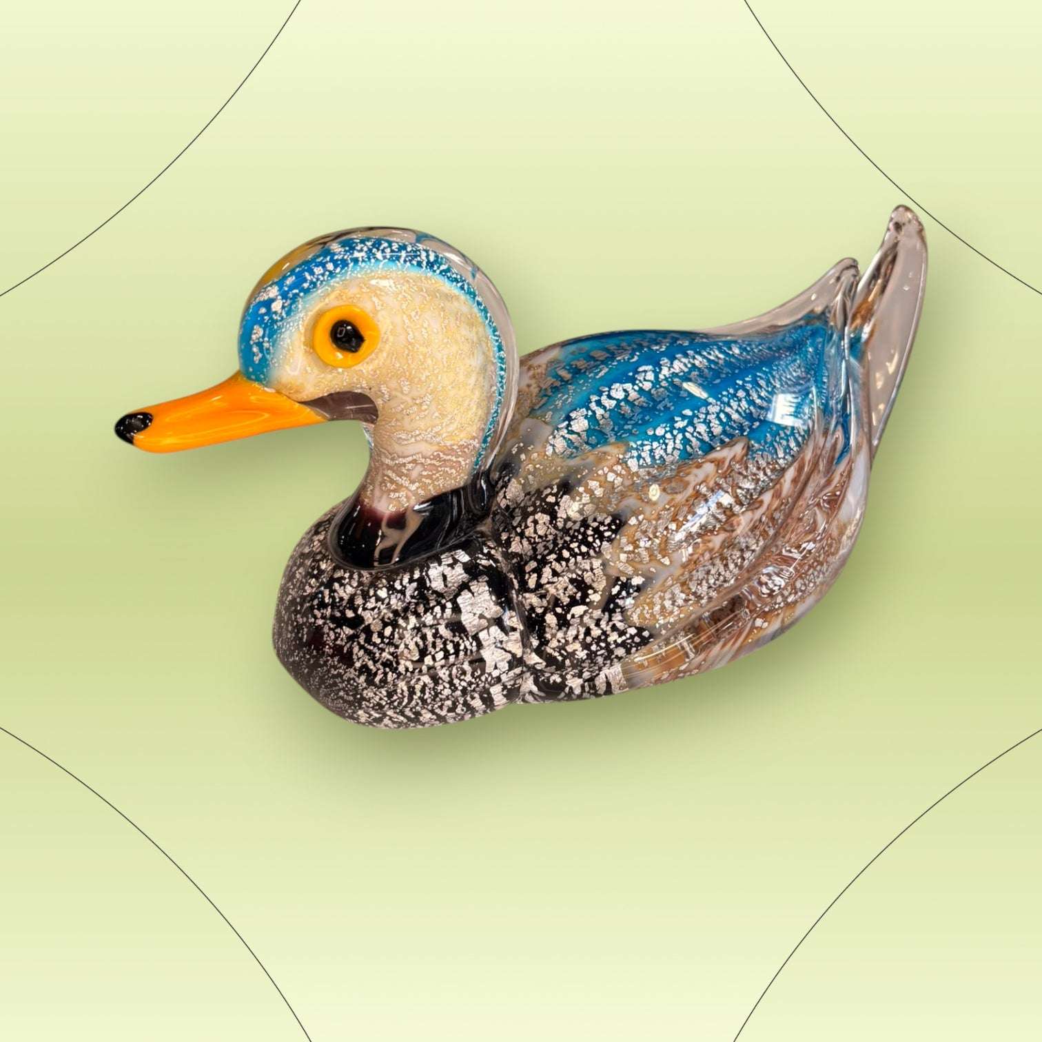 
Es una figura ideal para coleccionistas de cristal Murano, amantes de las piezas vintage y personas que buscan objetos decorativos únicos para dar vi