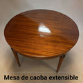 La Mesa destaca por su equilibrio entre practicidad y valor decorativo: no es solo un mueble funcional, es una pieza con personalidad, perfecta para crear un comedor distinguido, clásico y acogedor.