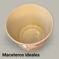 Comprar este cenicero es añadir un pequeño acento plateado con personalidad, historia visual y encanto atemporal.