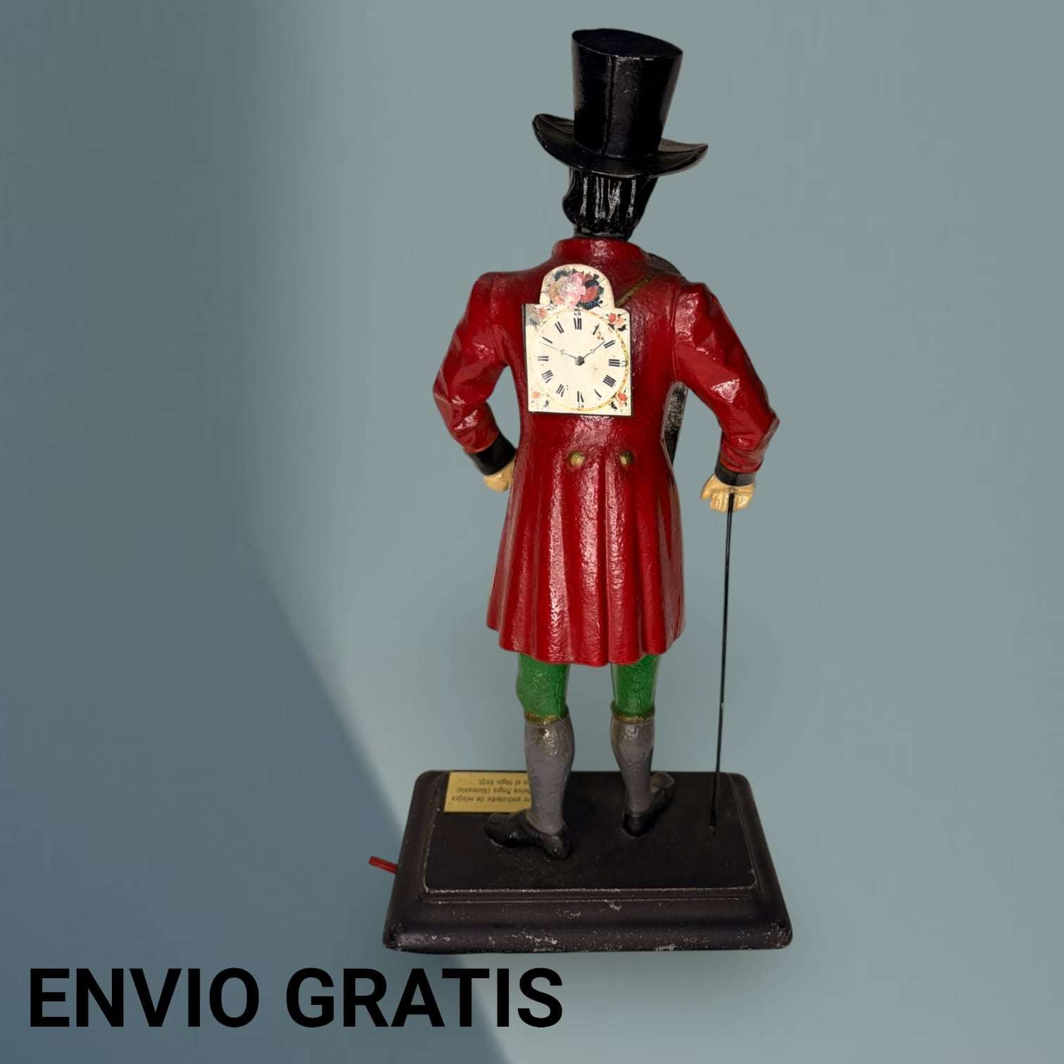 Actualmente es una pieza perfecta para coleccionistas, vitrinas, despachos, recibidores, librerías o espacios donde se quiera añadir un punto nostálgico, diferente y con historia. Para clientes de Portugal, es una peça decorativa antiga com muito encanto, ideal para quien busca decoración con alma y valor coleccionista