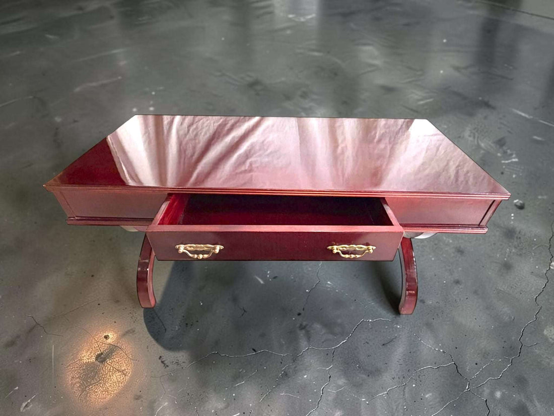 Mesa única, limitada y muy práctica para quienes buscan un mueble con encanto, pero también con utilidad real. 