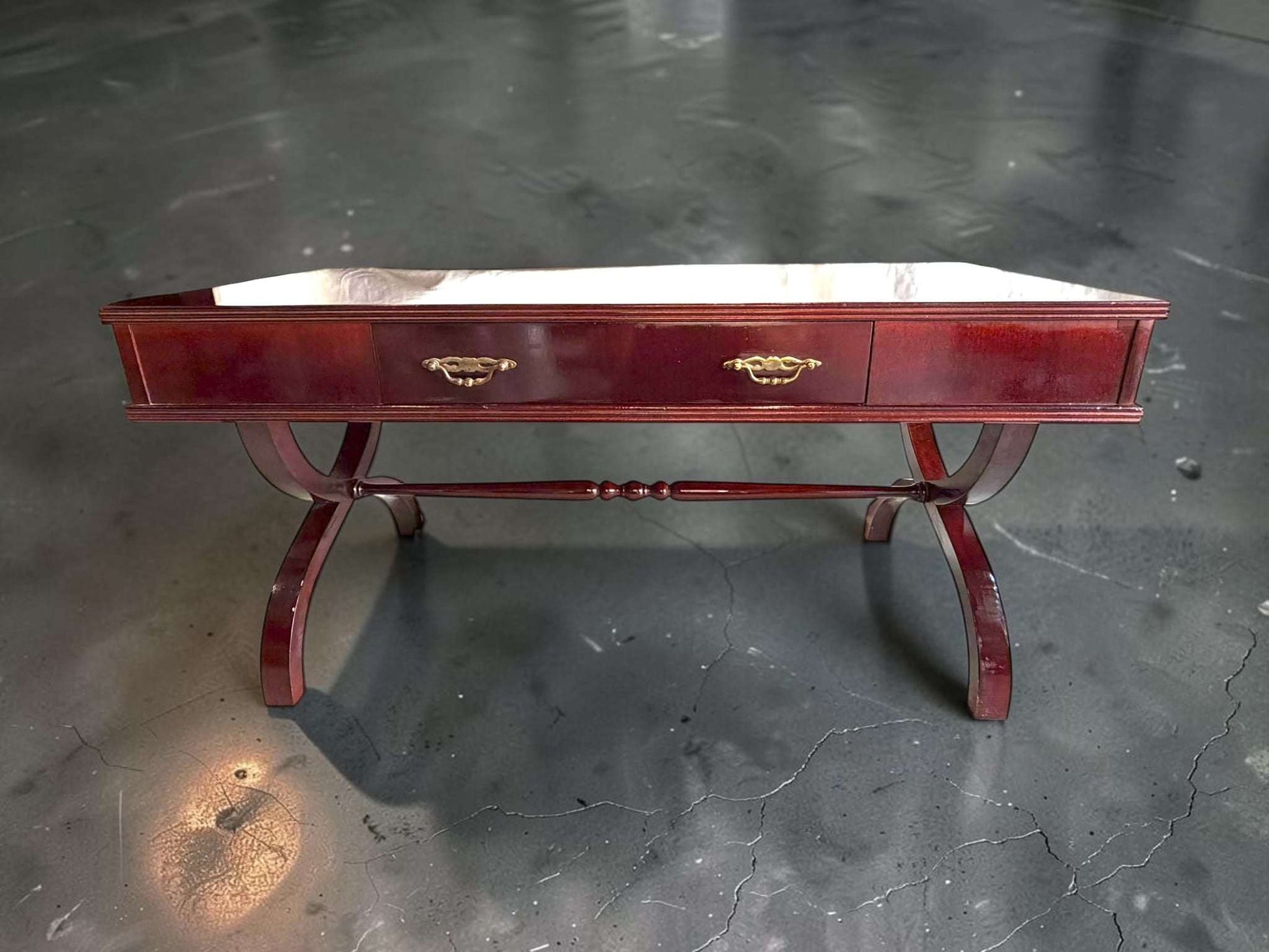 Es una pieza ideal para quienes quieren incorporar a su hogar un mueble con alma, diferente y con valor ornamental.