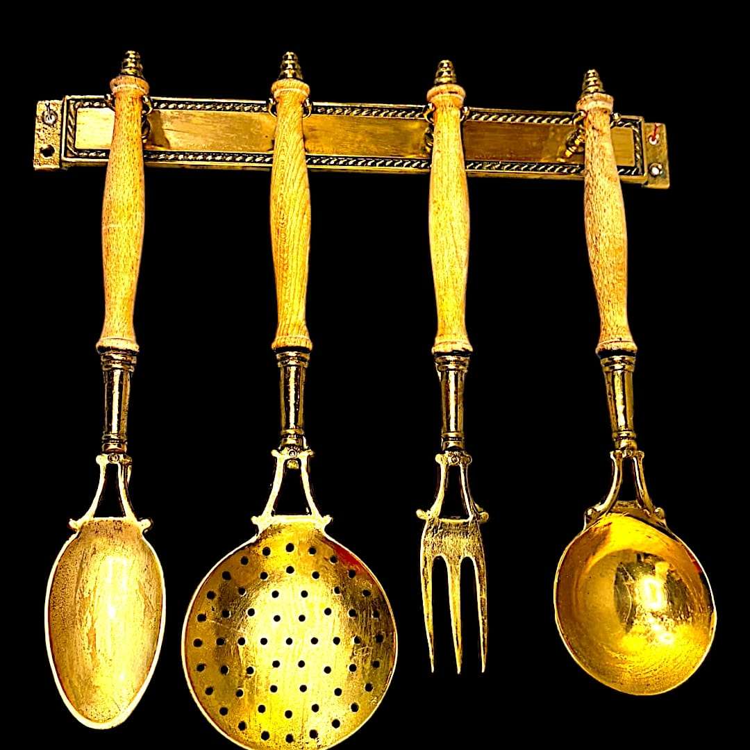 Este Set de cocina destaca por su composición equilibrada y muy visual. 