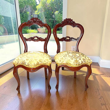 Silla isabelina de caoba y asiento tapizado floral - Cositas Antiguas – La Guadaña, Anticuarios Online en Jerez , vender antigüedades, muebles antiguos