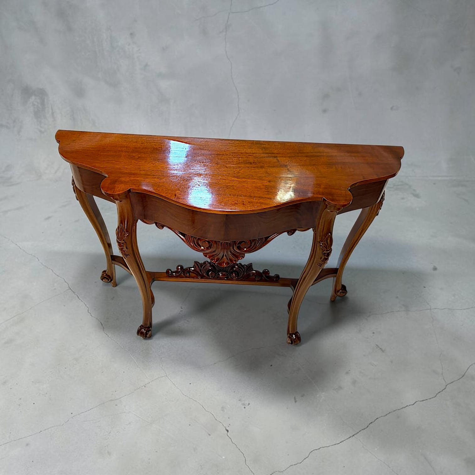 Consola isabelina de caoba tallada para el recibidor - Cositas Antiguas – La Guadaña, Anticuarios Online en Jerez , vender antigüedades, muebles antiguos