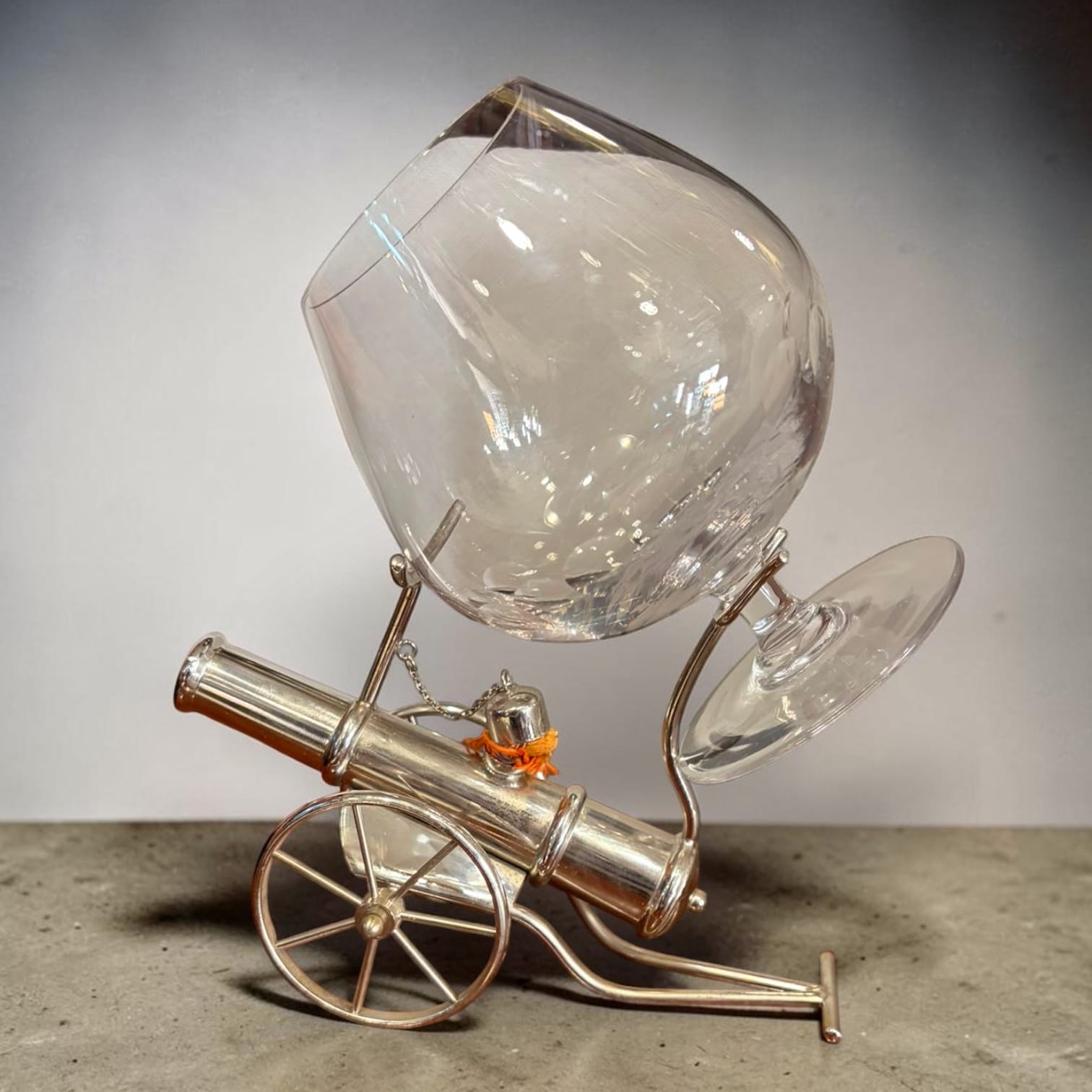 Calienta copas vintage con cañón y copa de cristal - Cositas Antiguas – La Guadaña, Anticuarios Online en Jerez , vender antigüedades, muebles antiguos