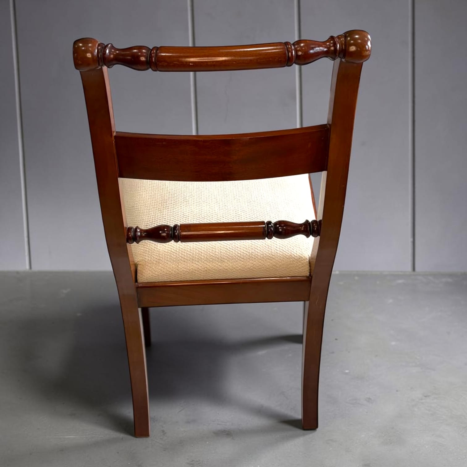 Lote de 6 sillas de comedor de caoba con asiento tapizado - Cositas Antiguas – La Guadaña, Anticuarios Online en Jerez , vender antigüedades, muebles antiguos