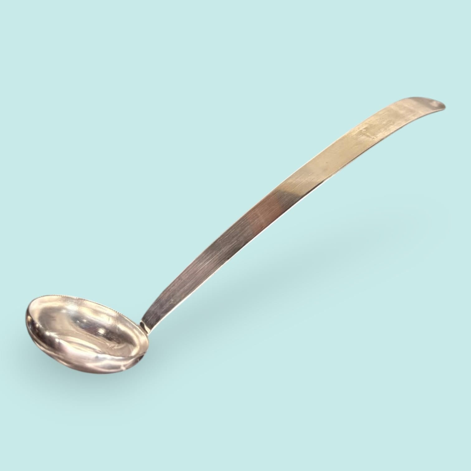 Salsera metal plateado con cristal azul cobalto y cucharón - Cositas Antiguas – La Guadaña, Anticuarios Online en Jerez , vender antigüedades, muebles antiguos