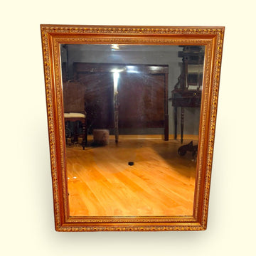 Espejo biselado antiguo con marco dorado tallado - Cositas Antiguas – La Guadaña, Anticuarios Online en Jerez , vender antigüedades, muebles antiguos