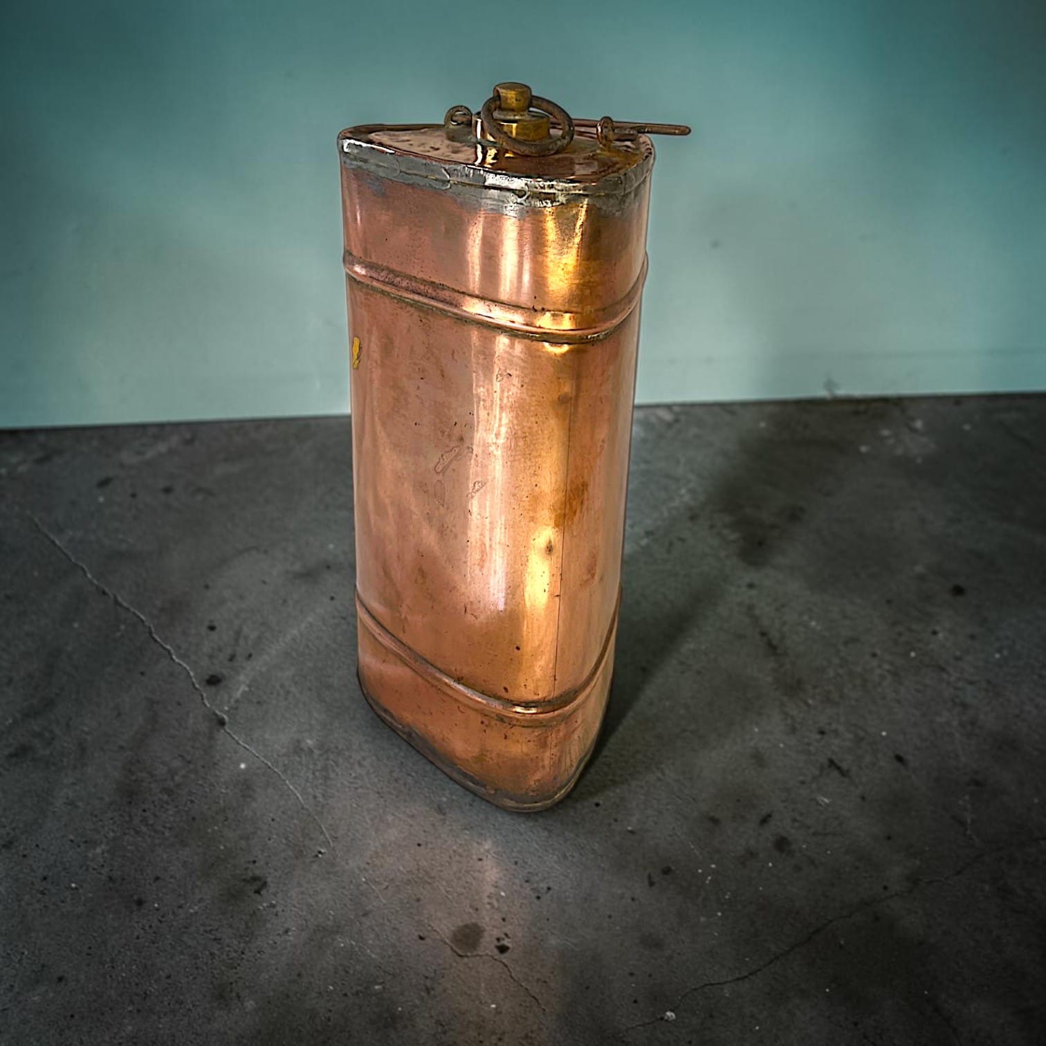 Depósito portátil de cobre con asa para líquidos - Cositas Antiguas – La Guadaña, Anticuarios Online en Jerez , vender antigüedades, muebles antiguos