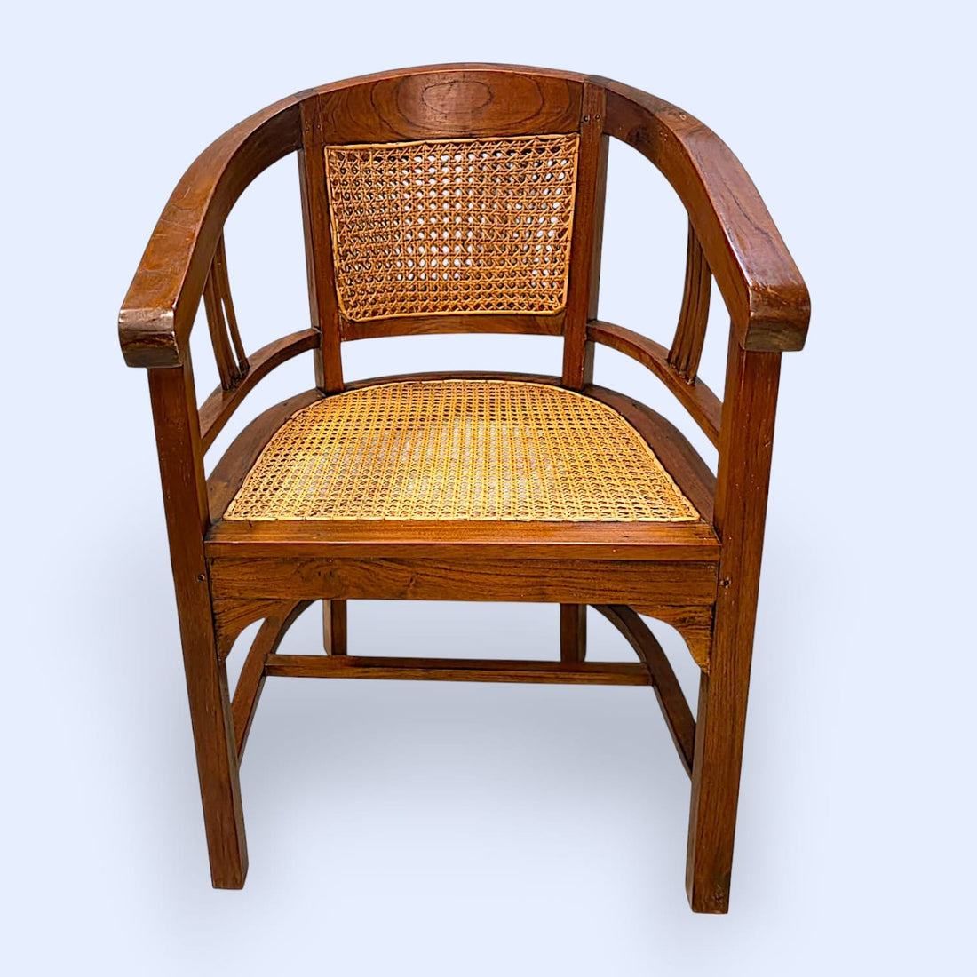 Conjunto de 4 sillones de teca con rejilla y brazos - Cositas Antiguas – La Guadaña, Anticuarios Online en Jerez , vender antigüedades, muebles antiguos