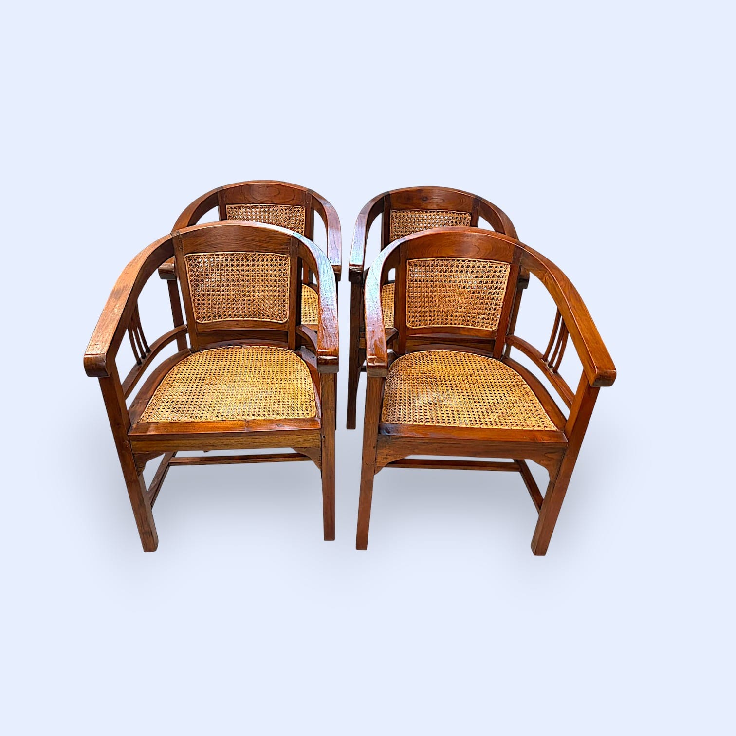 Conjunto de 4 sillones de teca con rejilla y brazos - Cositas Antiguas – La Guadaña, Anticuarios Online en Jerez , vender antigüedades, muebles antiguos