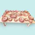 amplio conjunto de piezas de mesa decoradas en 