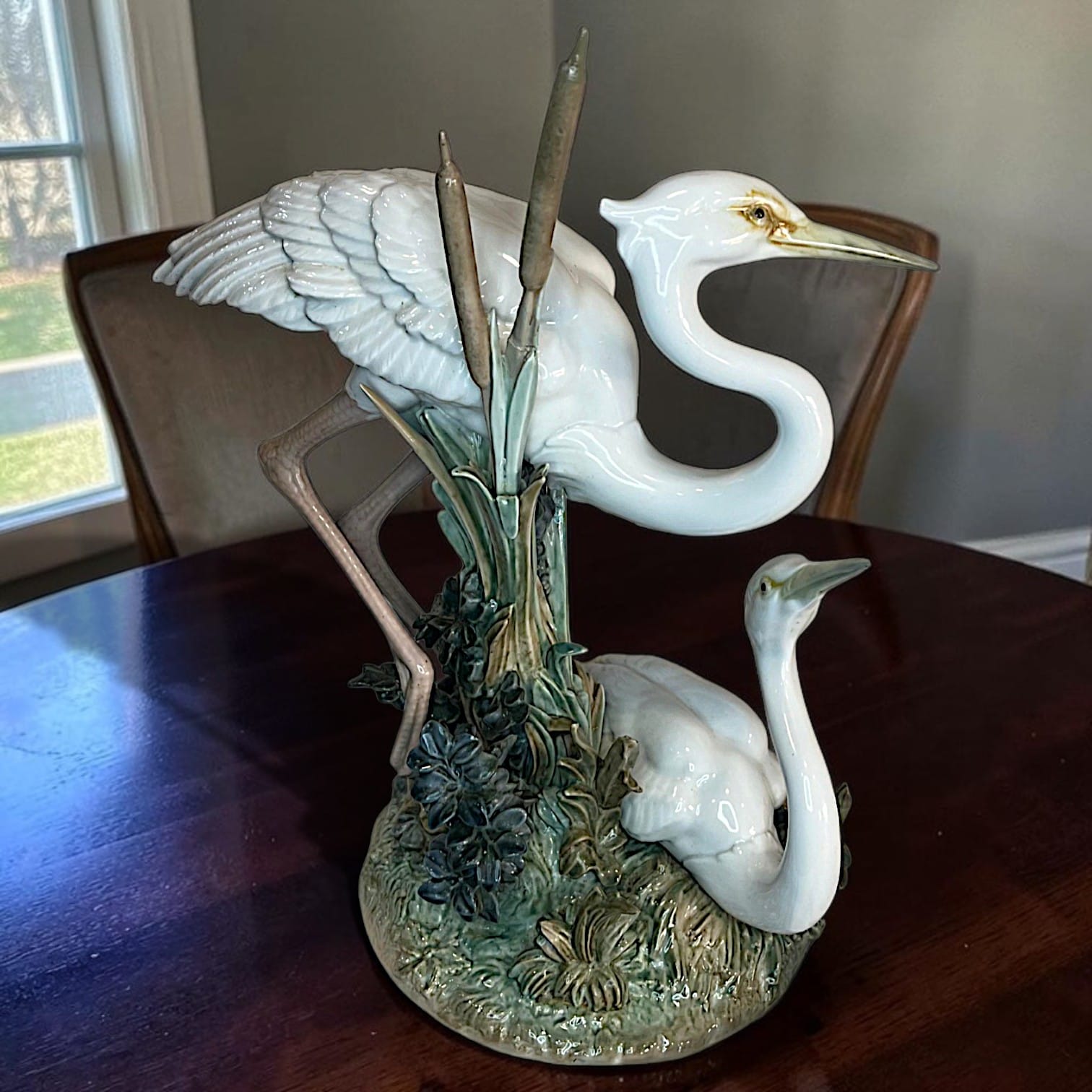 Las aves presentan el característico acabado blanco 