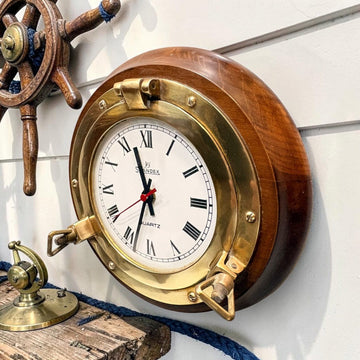 Además de su función como reloj, esta pieza tiene una clara finalidad decorativa.
