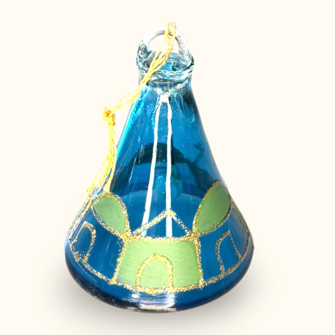 Con solo 8 cm de altura, esta campana permite introducir color sin necesitar demasiado espacio.